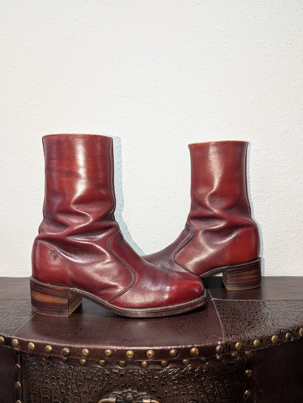 VINTAGE 70's Campus Red Leather Square Toe Zip-Up Ankle Boots - Made in USA - Picture 5 of 16